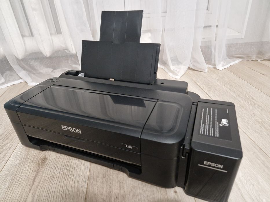 Продам цветной принтер EPSON L132