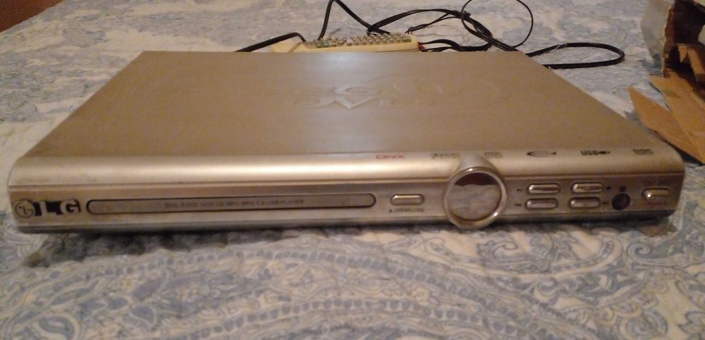 Двд плеер LG срочно продам