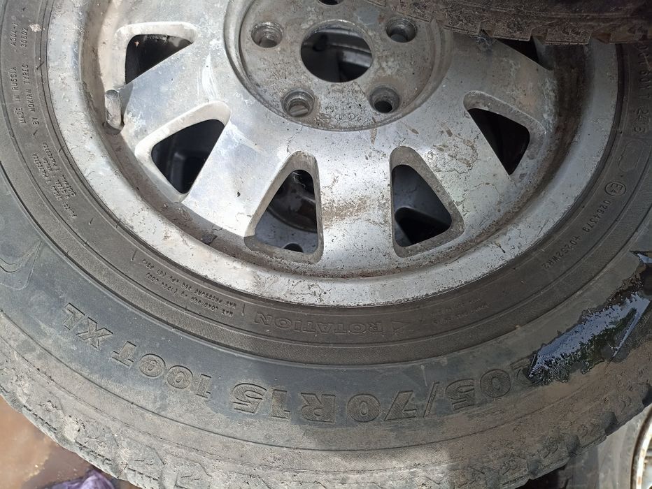 Продам колеса б/у на зимней резине