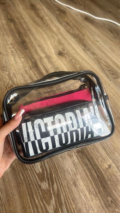 Чанта с несесери Victoria’s Secret