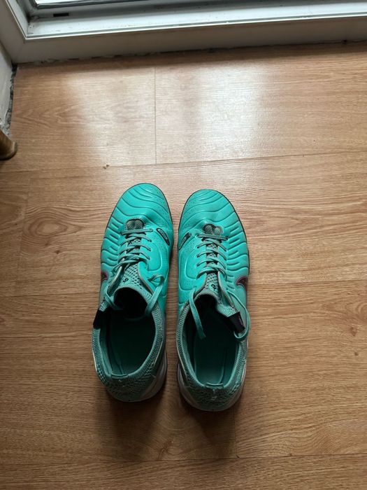 Продам бутсы недорого, торг уместен