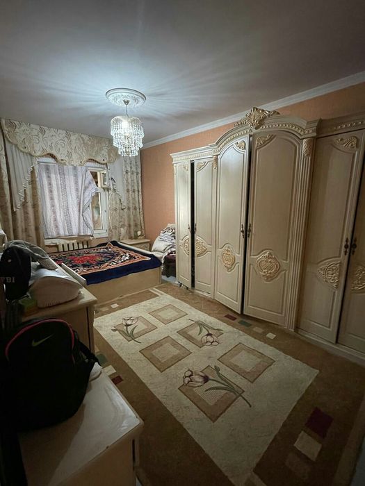 4х комнатная Квартира на первом ипотека есть этаже  с подвалом