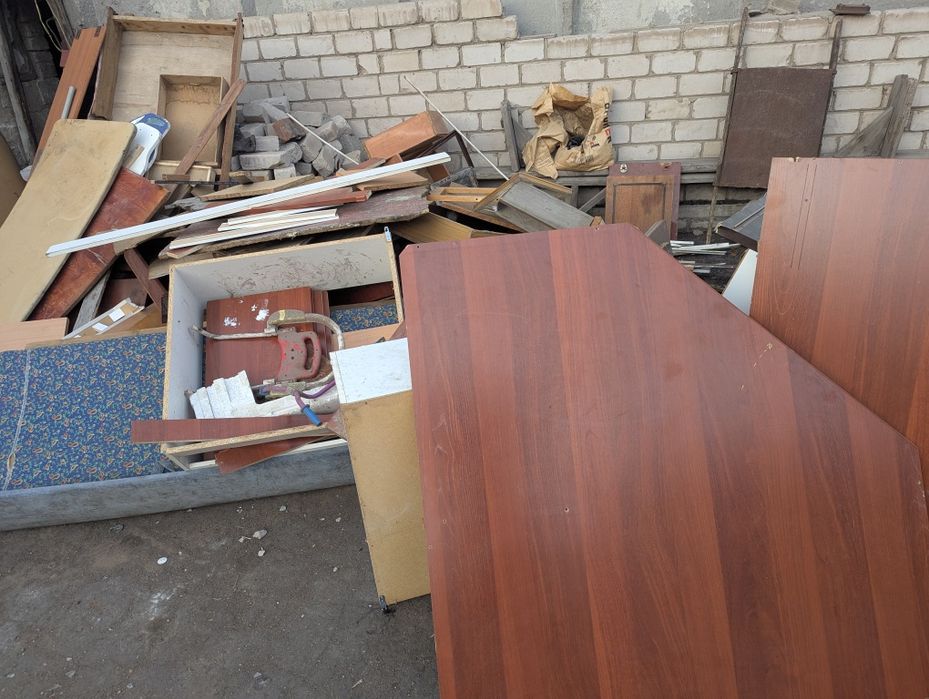 ЛДСП и прочее дерево отдам бесплатно, самовывоз