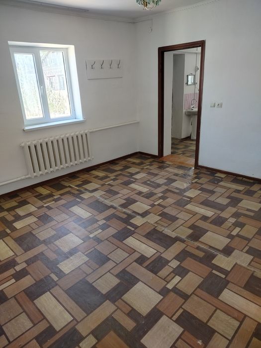 Ұзақ мерзімге 2 бөлмелі времянка беріледі