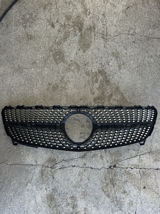 Mercedes A class w176 предна маска