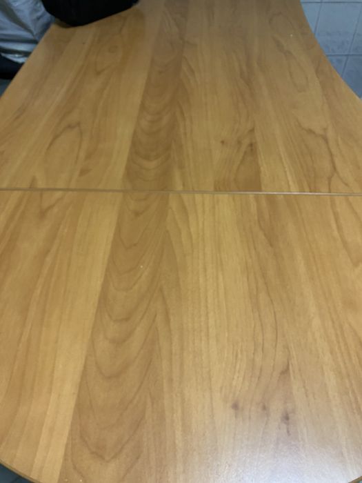 Офис бюро- шефска маса