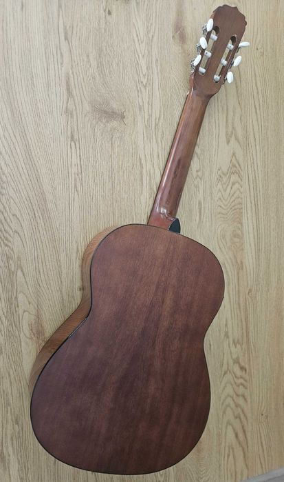 Класическа китара Aria CGPN-002 – пълен комплект, почти неизползвана