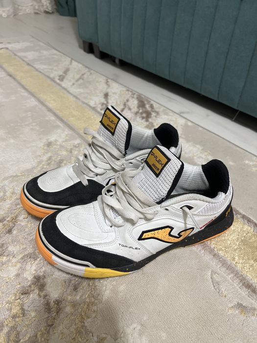 Продам  Футзалки