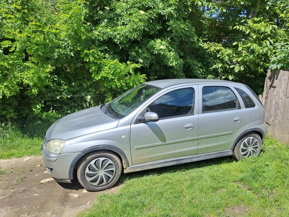 Opel corsa 1.2 benzina
