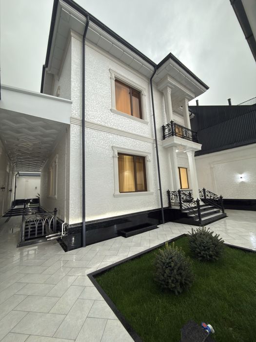 Продаётся роскошный 3-этажный таунхаус в престижном районе