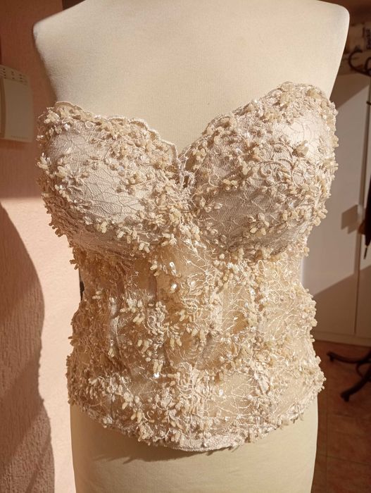 Официален корсет