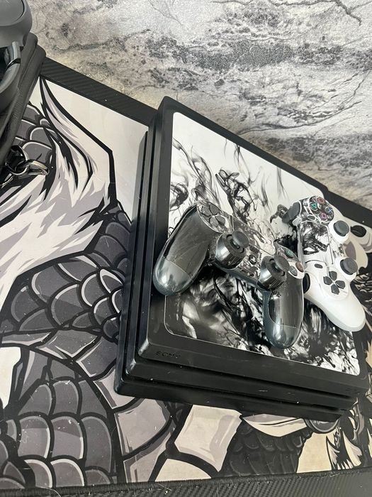 Продаю Sony PlayStation 4 pro на 1 тб
