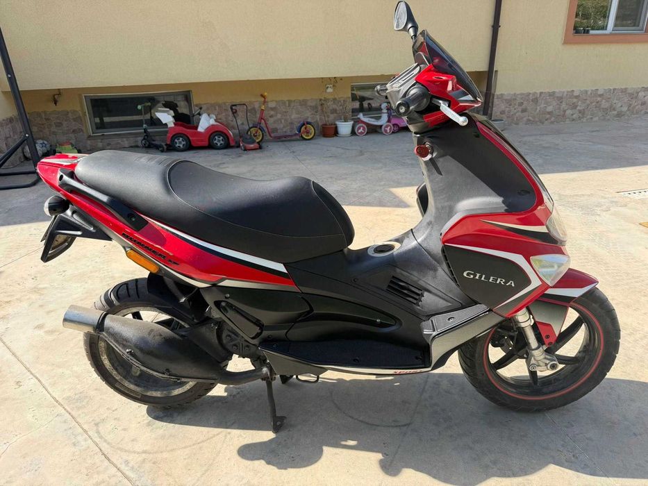 скутер мотпед gilera runner c46 sport 49 кубика / 2 тактов / водно охлаждане
