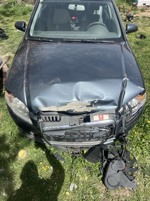 Vand audi a4 b7 avariat