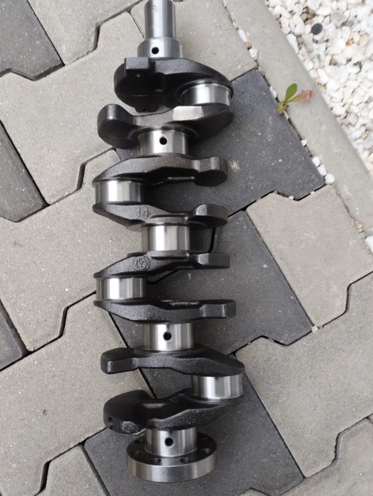 Vând vibrochen/arbore cotit Mazda 3,6,Cx5 diesel