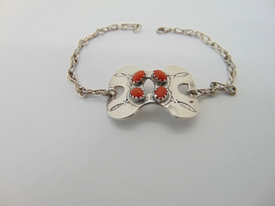 Bratara navajo din argint si coral