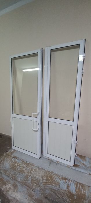 Продам двери в хорошем состоянии