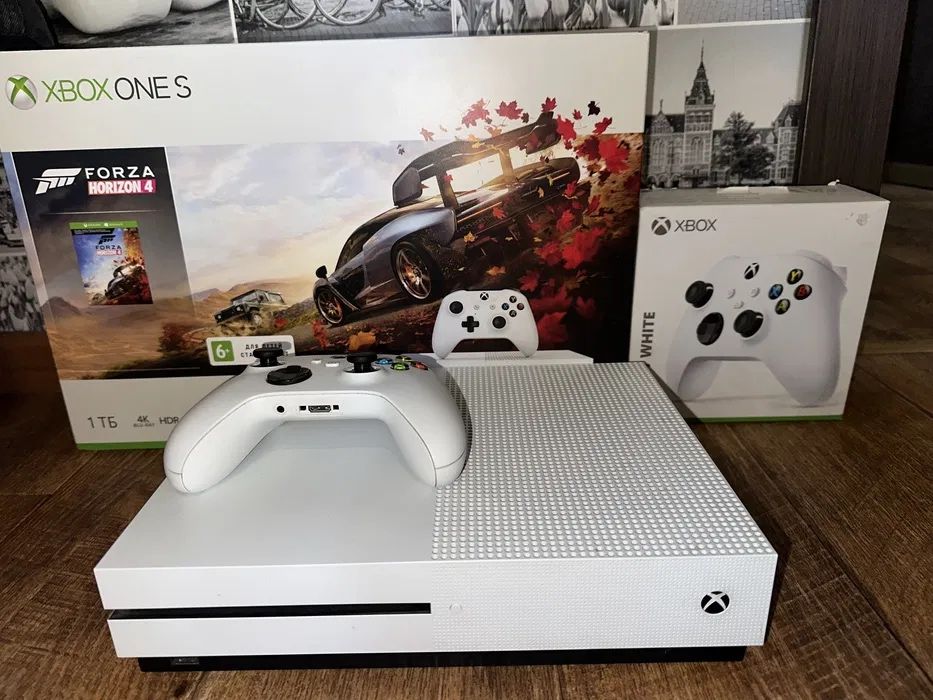 Xbox one s в отличном состоянии