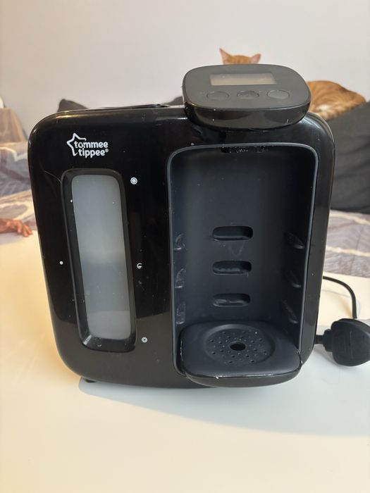 Машина за адаптирано мляко Tommee Tippee