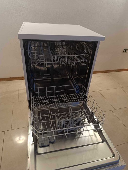 Съдомиялна машина Crown