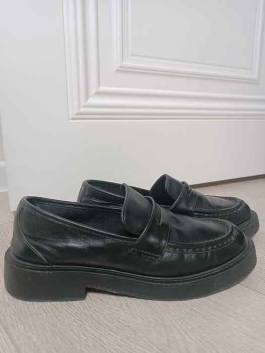 Продам женские лоферы