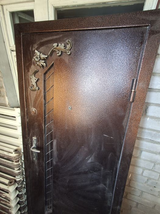 Продам Входную дверь