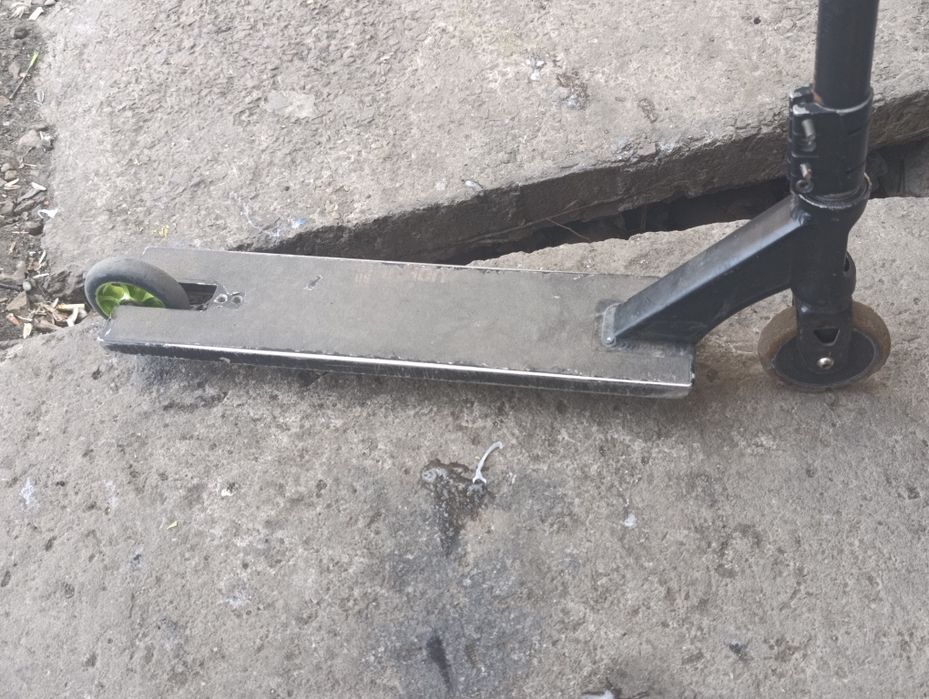 Продам трюковой самокат