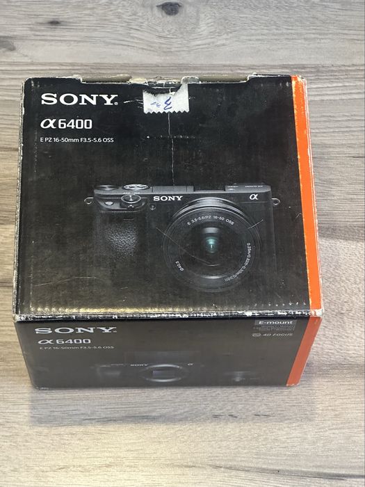sony a6400 + kit 16-50 + обьектив 18-200 + вспышка godox