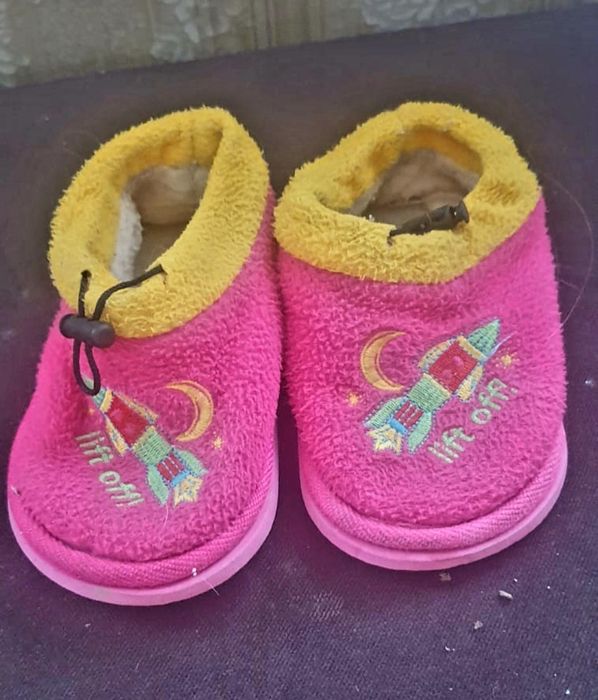 Детская б/у обувь для девочки 26 размер