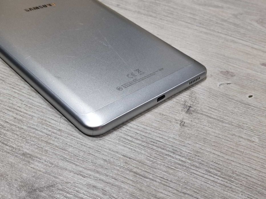 Таблет Samsung Tab A T380, 8", 2GB RAM, 32GB, Quad-Core, Wi-Fi