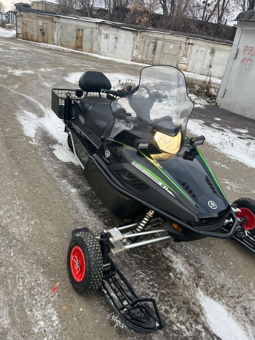 Продам снегоход Ямаха.