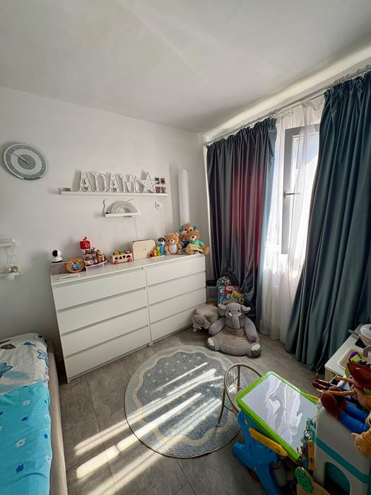 Apartament semidecomandat Valea Roșie