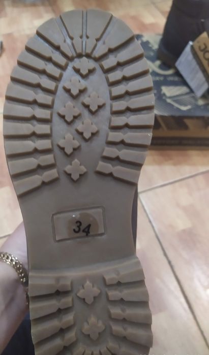 Новые зимние ботинки