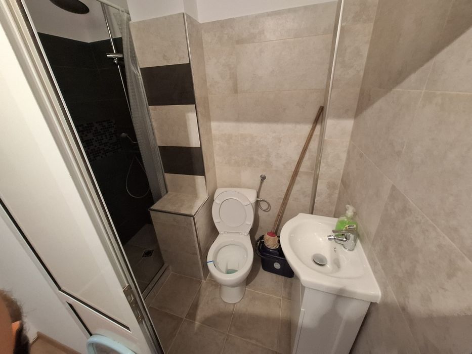 Garsoniera de închiriat