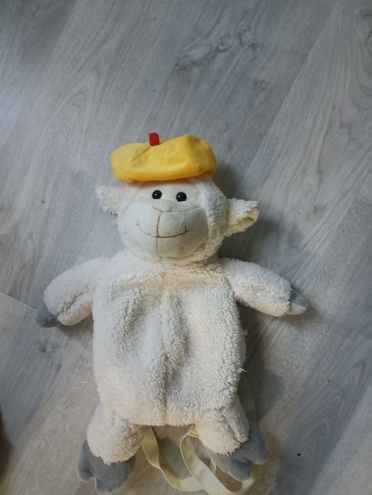 Продам рюкзачки разные