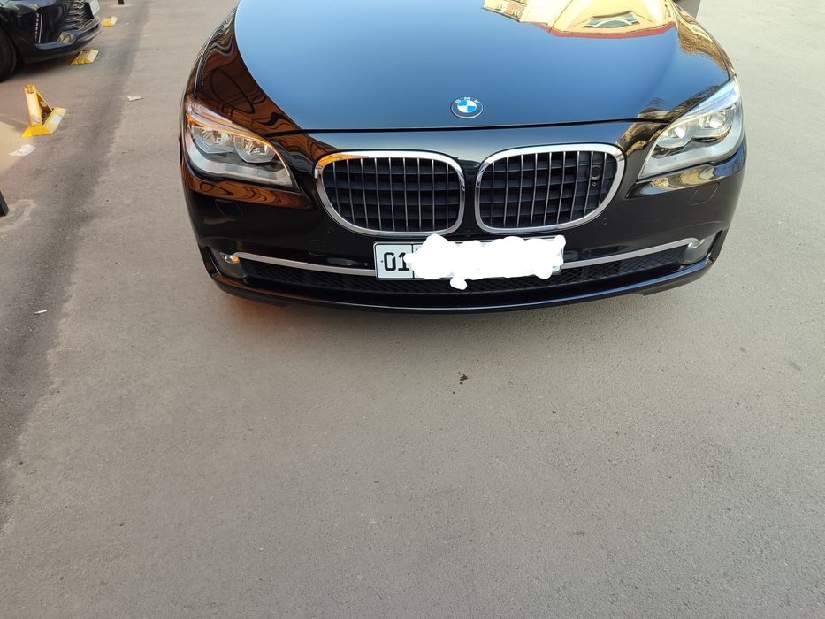 BMW 7.  Фары передние F02 Комплект 2 Фары. Родные немецкие