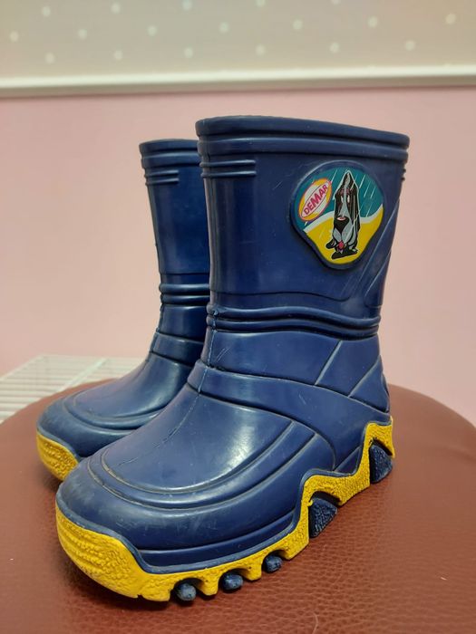 Продам резиновые сапоги