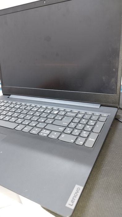 Ноутбук сатылады  lenovo