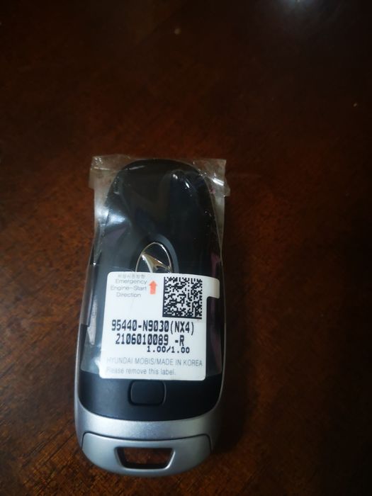 Оригинальный смарт ключ пульт от автомобиля Hyundai TUCSON.