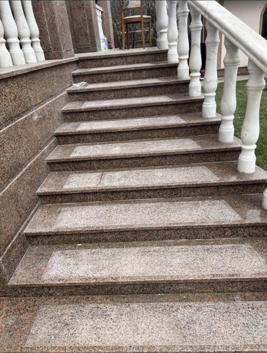 Гранит травертин мрамор перила тумбы балясины