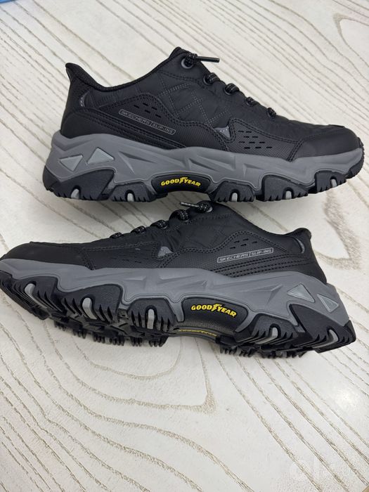 Skechers оригинал 40 размер