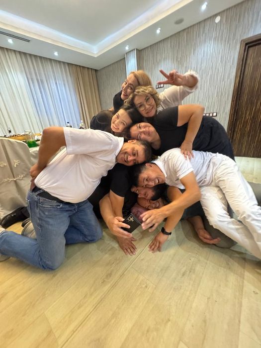 Тамада, тойларды жүргізу