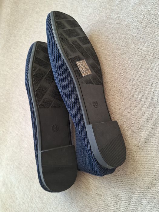 Нови обувки номер 36