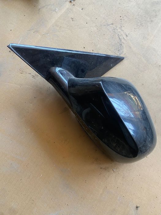 Дясно огледало от е87 черно
