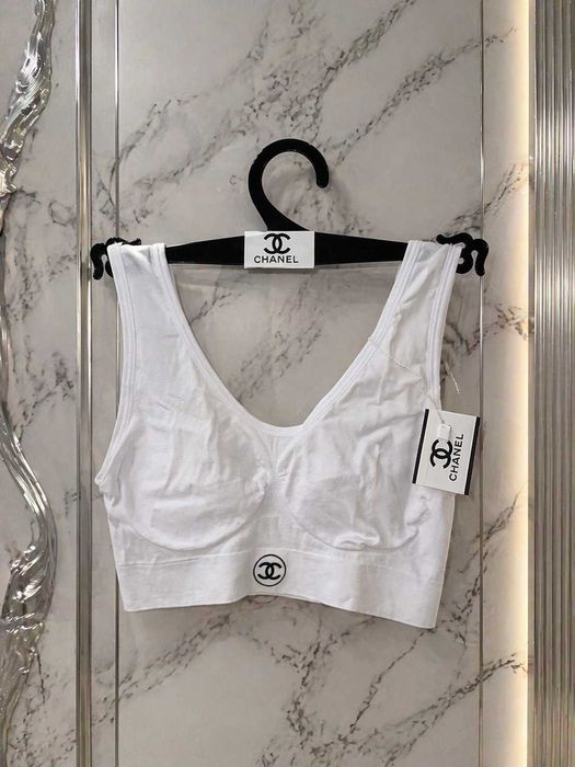 бял кроп топ ластичен сутиен потник горница с бяла къса тениска блузка шанел chanel без подплънки медицински сутиен