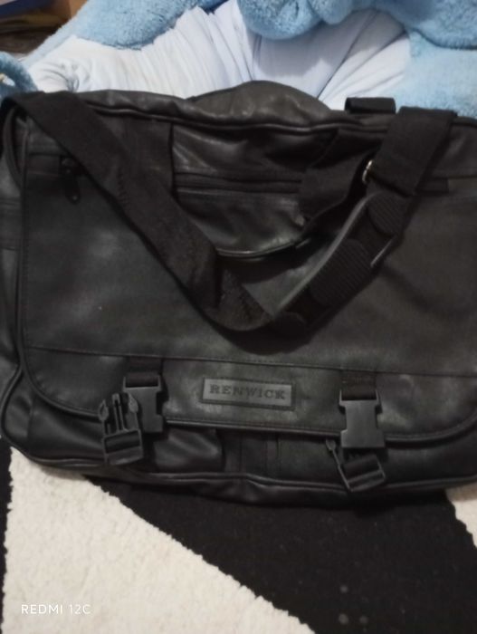 Мъжка кожена чанта актуален модел.