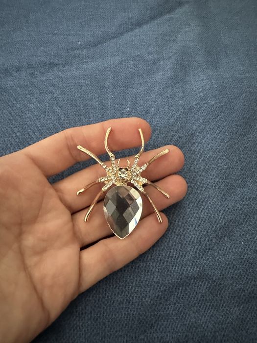 Продам брошь  , паук!