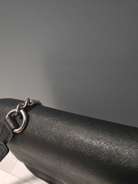 Кожена черна чанта Michael Kors