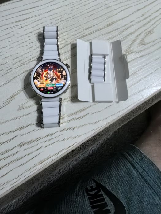 Huawei watch gt 5 pro 42mm white ceramic