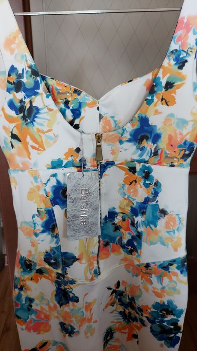 Продам новое платье Bershka